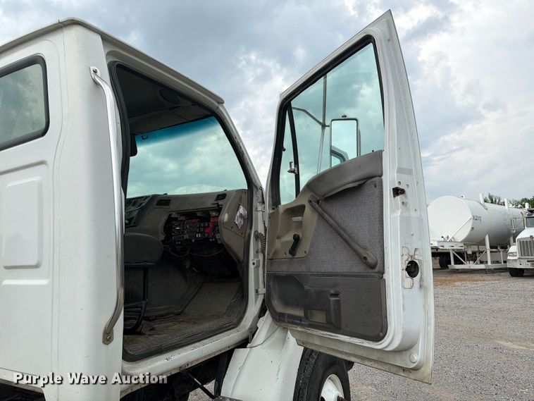 image for item FK3536 2004 Sterling L7500 truck cab and chassis