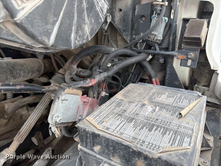 image for item FK3536 2004 Sterling L7500 truck cab and chassis