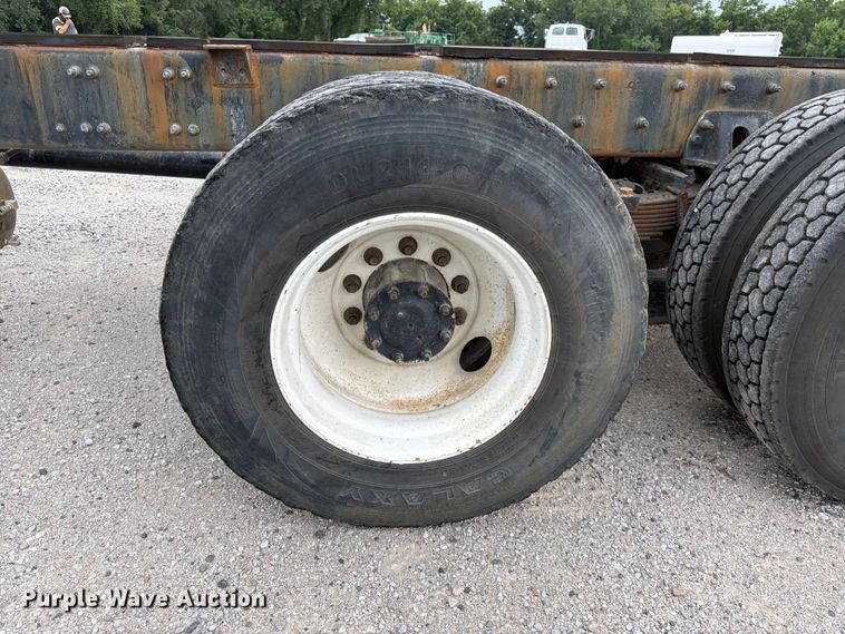 image for item FK3536 2004 Sterling L7500 truck cab and chassis