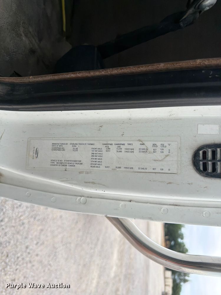image for item FK3536 2004 Sterling L7500 truck cab and chassis