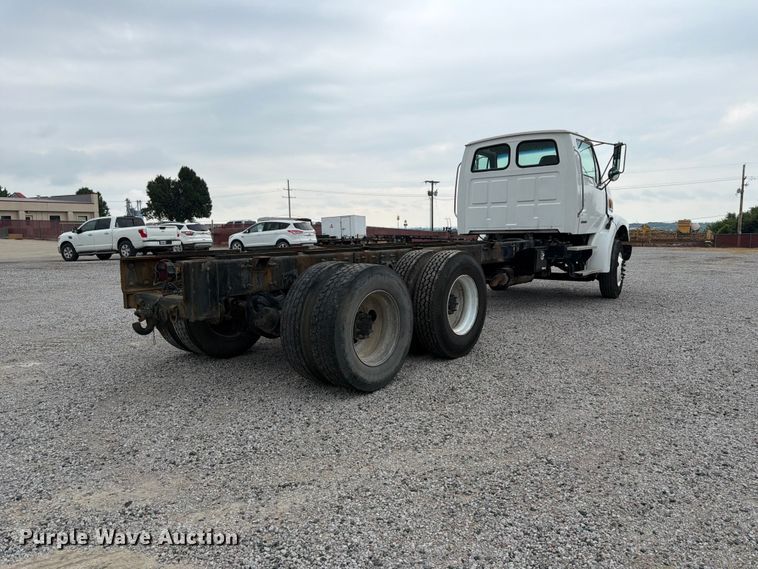 image for item FK3537 2004 Sterling L7500 truck cab and chassis