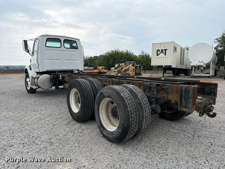 image for item FK3537 2004 Sterling L7500 truck cab and chassis