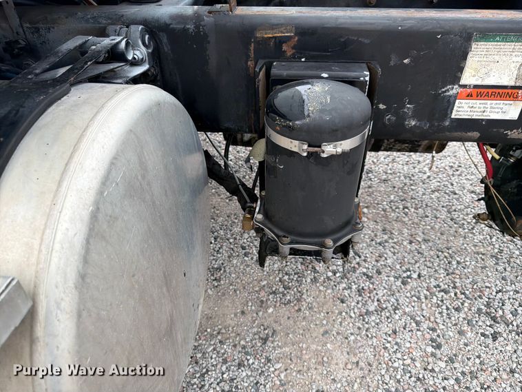 image for item FK3537 2004 Sterling L7500 truck cab and chassis