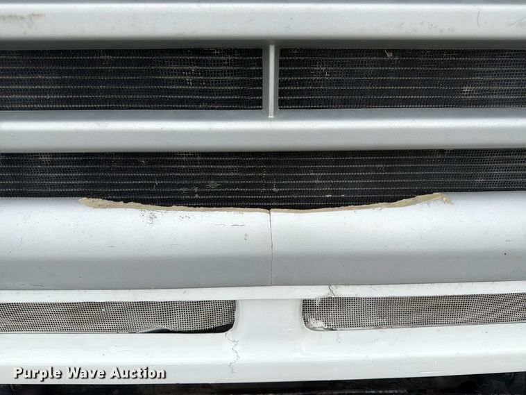 image for item FK3537 2004 Sterling L7500 truck cab and chassis