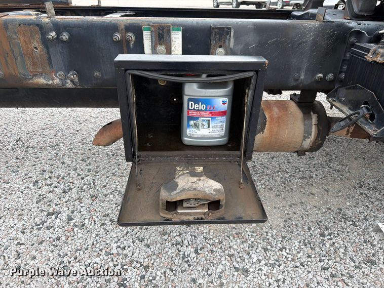 image for item FK3537 2004 Sterling L7500 truck cab and chassis