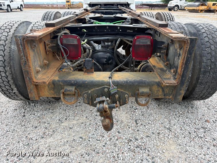 image for item FK3537 2004 Sterling L7500 truck cab and chassis