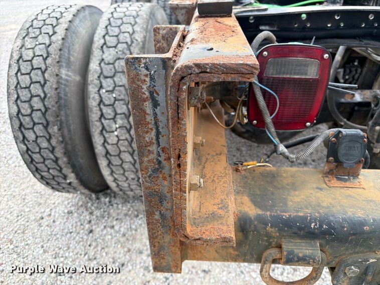 image for item FK3537 2004 Sterling L7500 truck cab and chassis