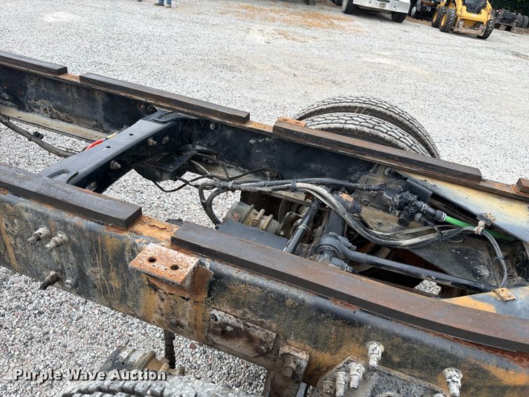 image for item FK3537 2004 Sterling L7500 truck cab and chassis