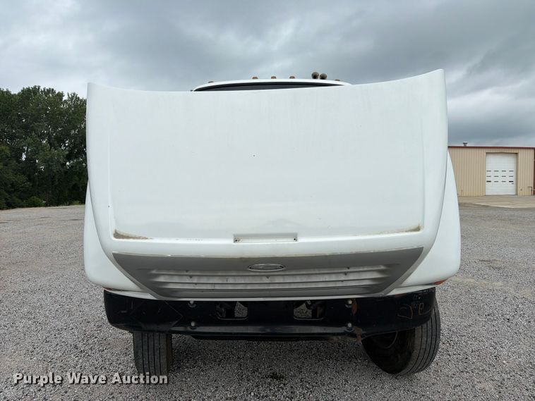 image for item FK3537 2004 Sterling L7500 truck cab and chassis