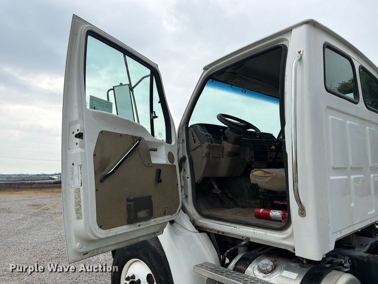 image for item FK3537 2004 Sterling L7500 truck cab and chassis