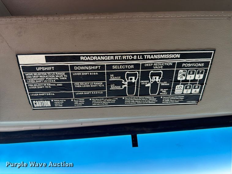 image for item FK3537 2004 Sterling L7500 truck cab and chassis