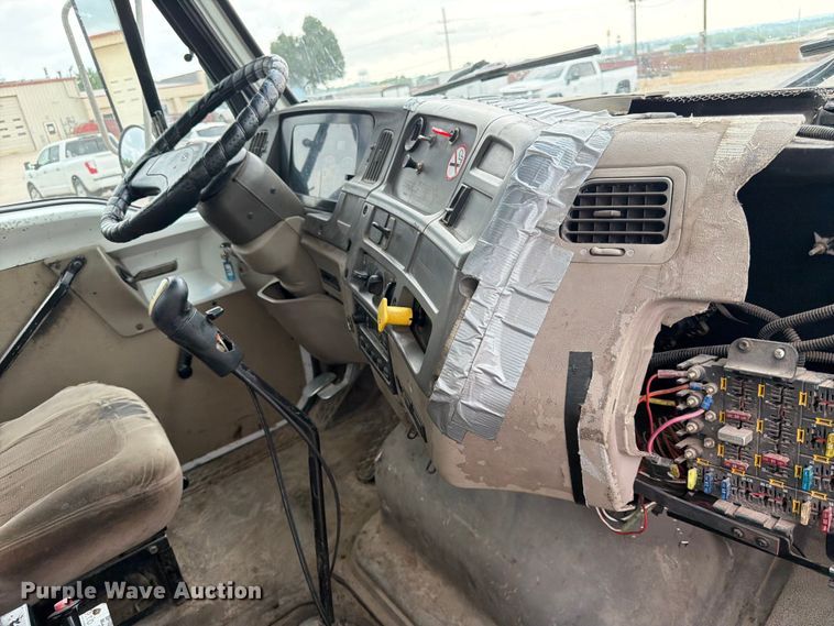image for item FK3537 2004 Sterling L7500 truck cab and chassis