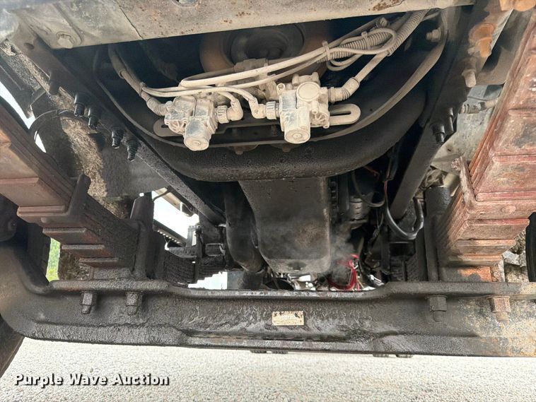 image for item FK3537 2004 Sterling L7500 truck cab and chassis