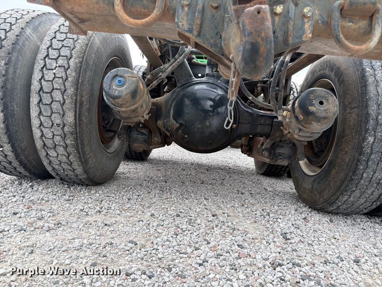 image for item FK3537 2004 Sterling L7500 truck cab and chassis