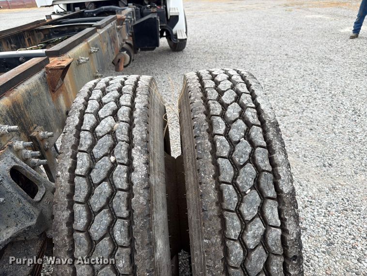 image for item FK3537 2004 Sterling L7500 truck cab and chassis