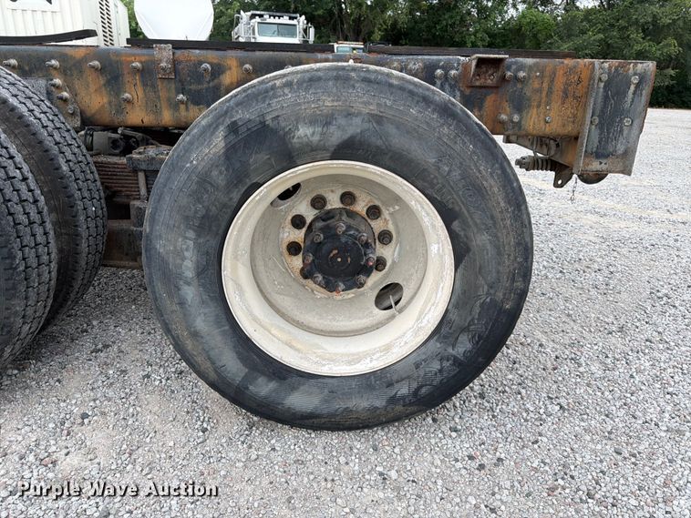 image for item FK3537 2004 Sterling L7500 truck cab and chassis