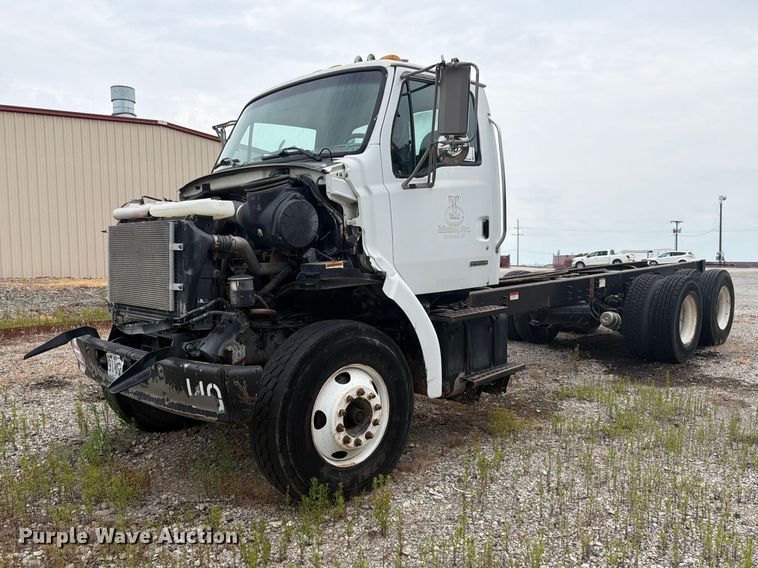 2004 Sterling L7500 truck cab and chassis