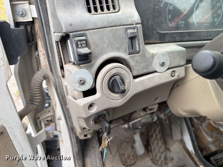 image for item FK3542 2004 Sterling L7500 truck cab and chassis