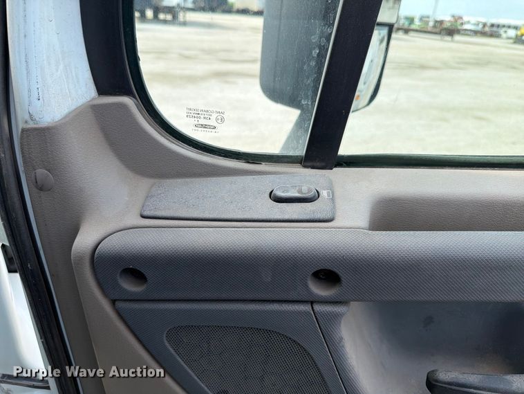 image for item FK4108 2016 Freightliner Cascadia semi truck