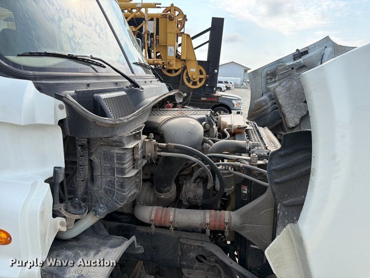 image for item FK4108 2016 Freightliner Cascadia semi truck