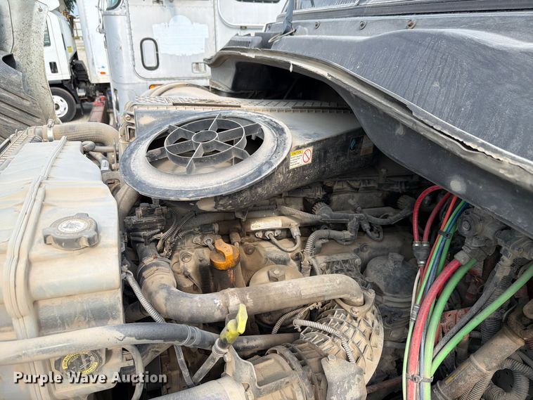 image for item FK4108 2016 Freightliner Cascadia semi truck