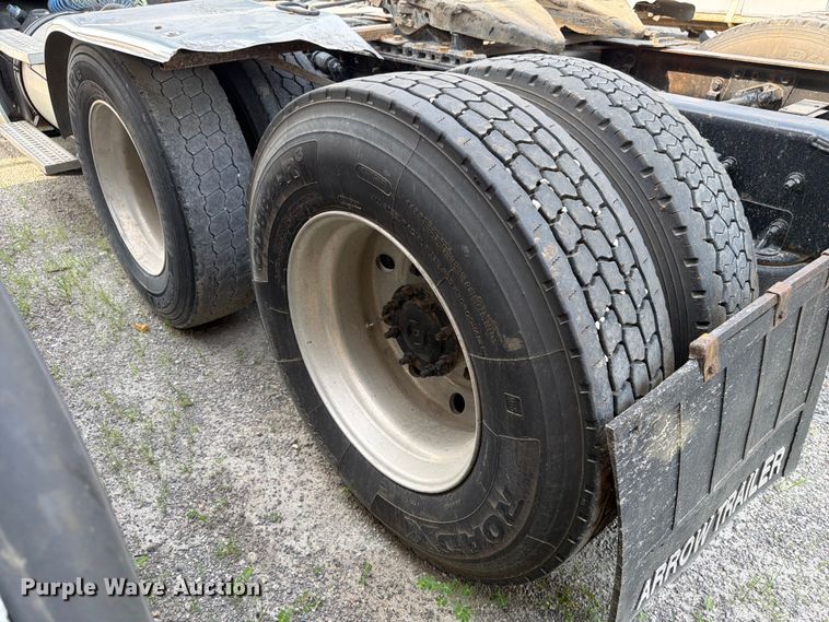 image for item FK4108 2016 Freightliner Cascadia semi truck