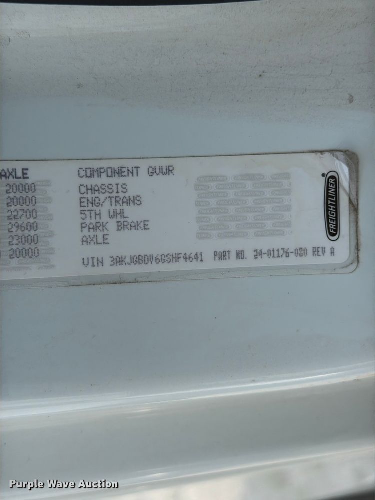 image for item FK4108 2016 Freightliner Cascadia semi truck