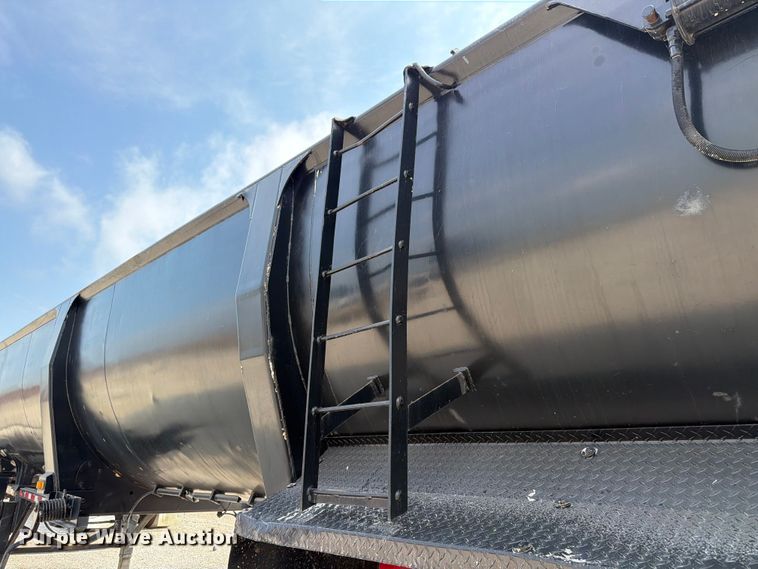 image for item FK4109 2009 Design Space Ranco end dump trailer