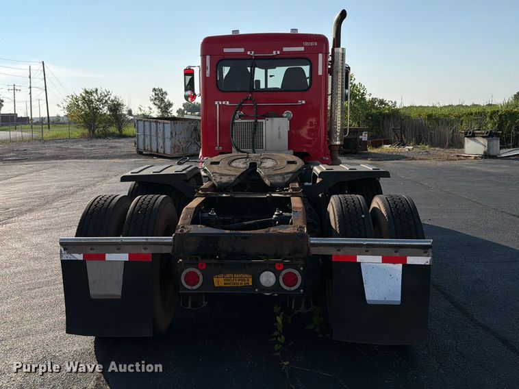 image for item FK4115 2013 Peterbilt 384 semi truck