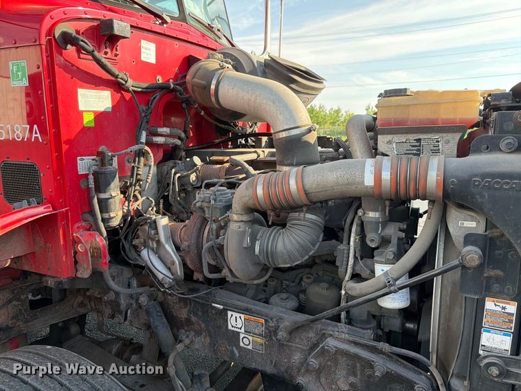image for item FK4115 2013 Peterbilt 384 semi truck