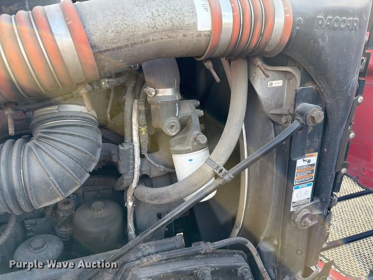 image for item FK4115 2013 Peterbilt 384 semi truck