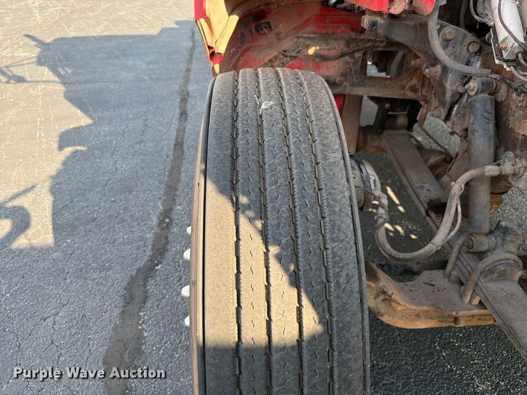 image for item FK4115 2013 Peterbilt 384 semi truck