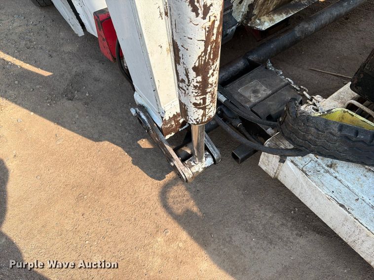 image for item FM7569 2005 Autocar WX refuse truck