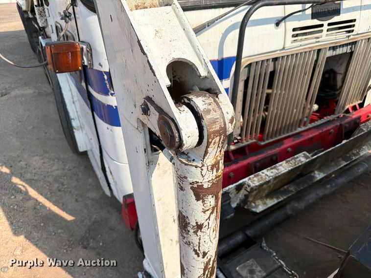 image for item FM7569 2005 Autocar WX refuse truck