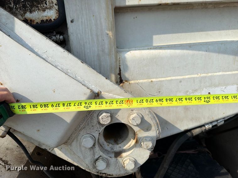 image for item FM7569 2005 Autocar WX refuse truck