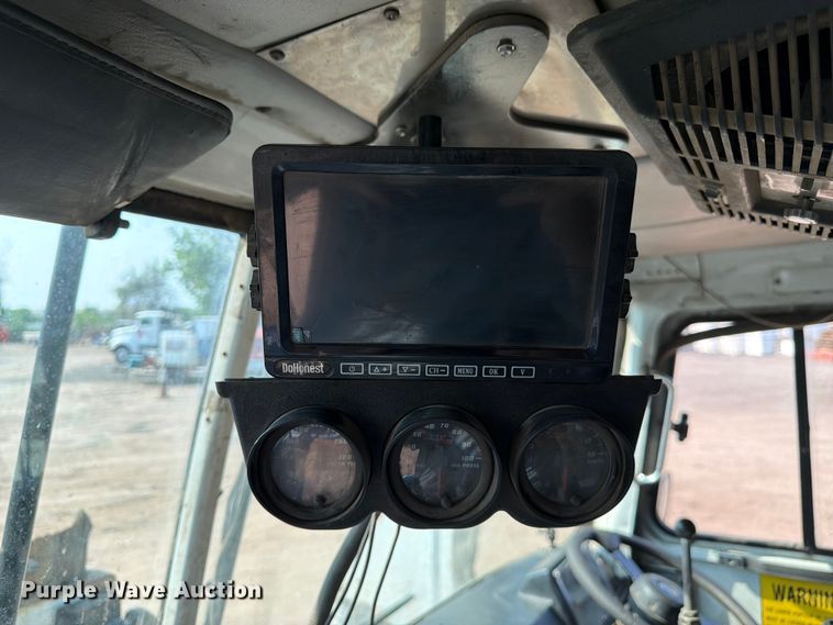image for item FM7569 2005 Autocar WX refuse truck