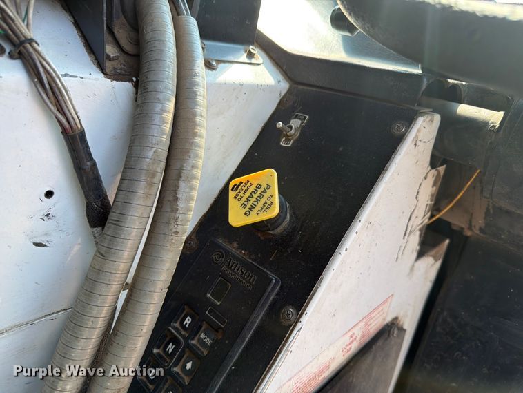 image for item FM7569 2005 Autocar WX refuse truck