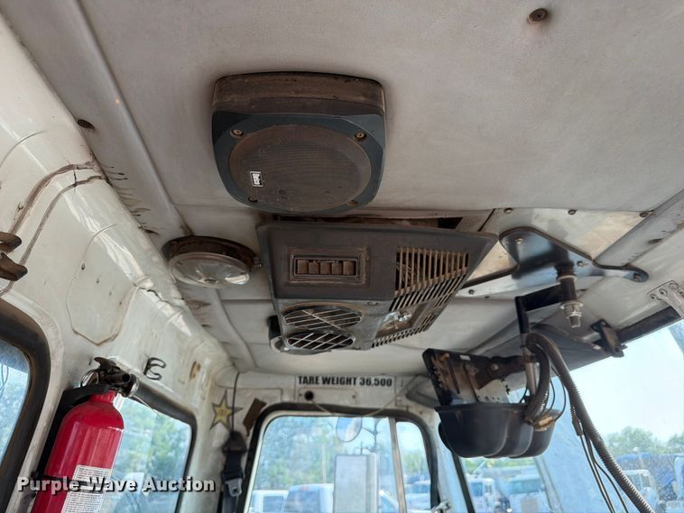 image for item FM7569 2005 Autocar WX refuse truck