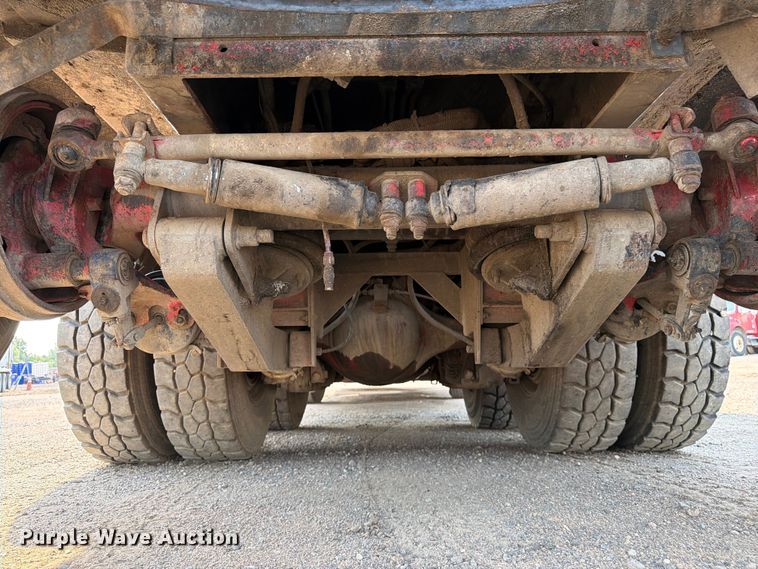 image for item FM7569 2005 Autocar WX refuse truck