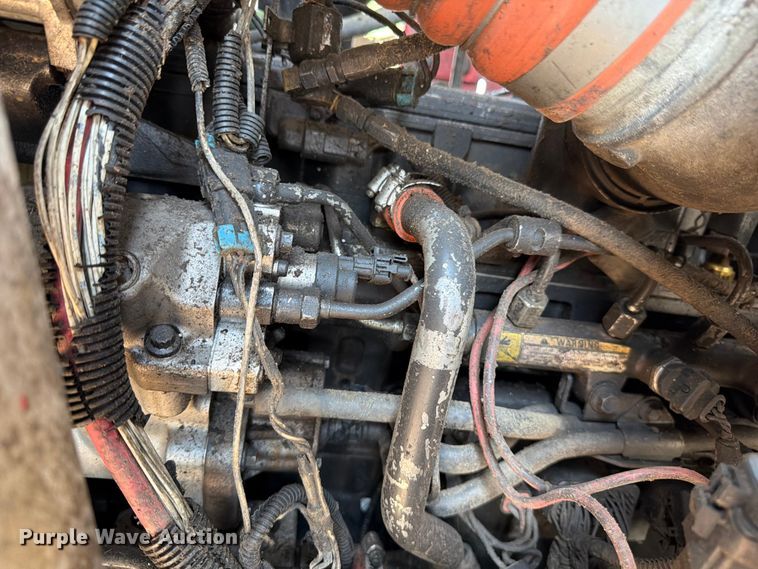 image for item FM7569 2005 Autocar WX refuse truck