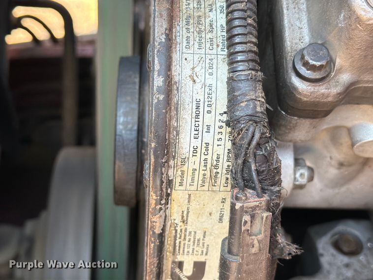 image for item FM7569 2005 Autocar WX refuse truck