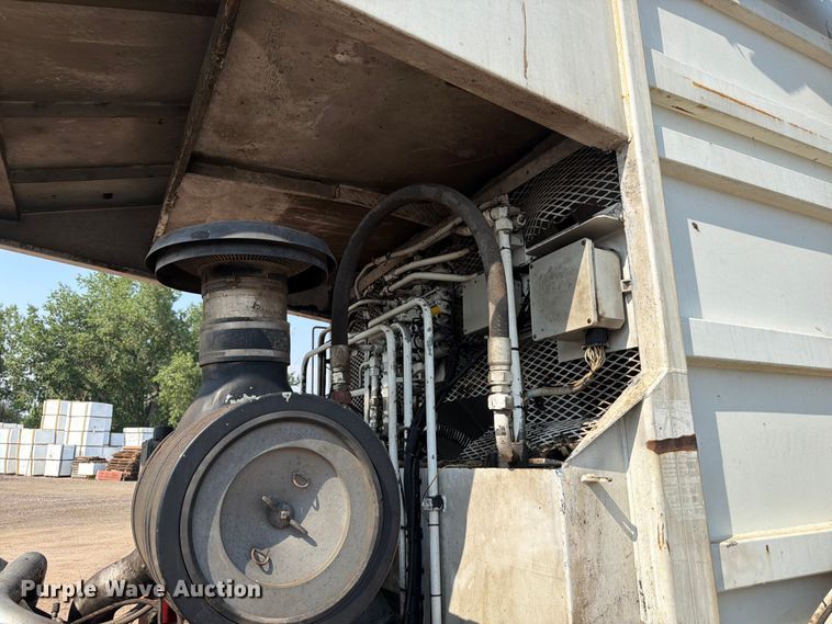image for item FM7569 2005 Autocar WX refuse truck
