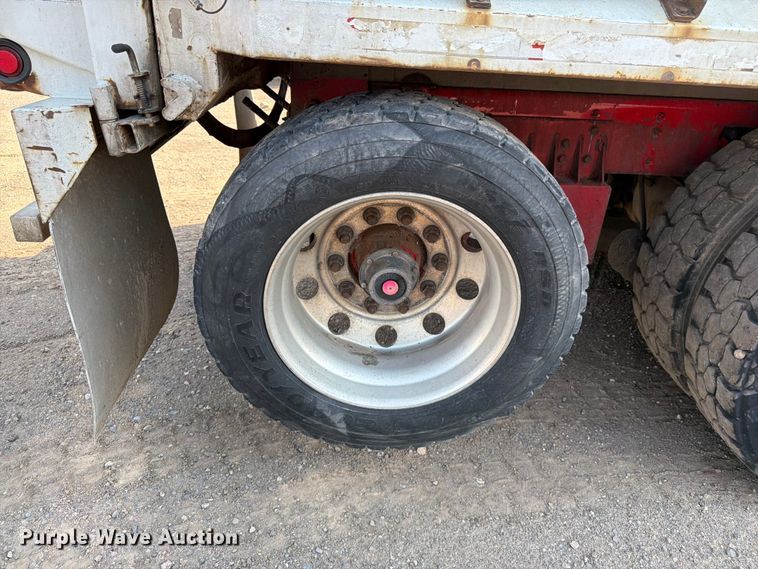 image for item FM7569 2005 Autocar WX refuse truck