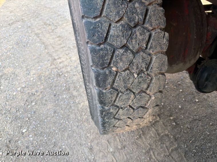 image for item FM7569 2005 Autocar WX refuse truck