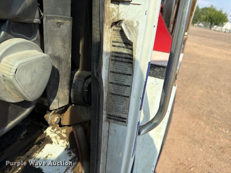 image for item FM7569 2005 Autocar WX refuse truck