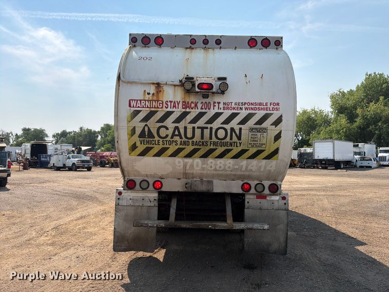 image for item FM7570 2005 Autocar WX refuse truck