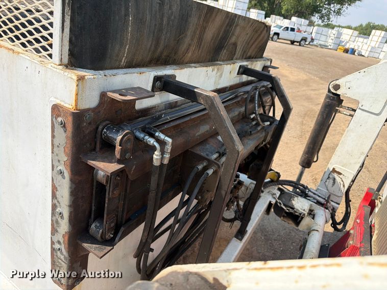 image for item FM7570 2005 Autocar WX refuse truck