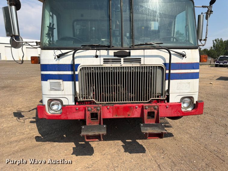 image for item FM7570 2005 Autocar WX refuse truck