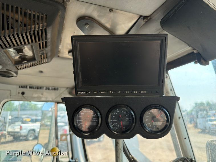 image for item FM7570 2005 Autocar WX refuse truck