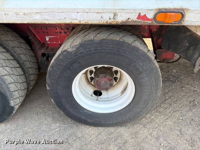 image for item FM7570 2005 Autocar WX refuse truck